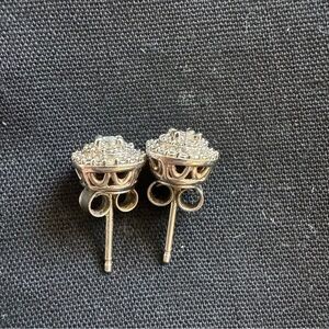 Elegant Sterling Silver 925 Cubic Zirconia Stud Earrings